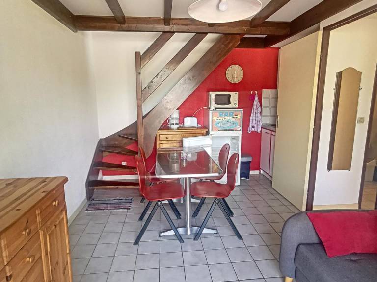 Air-conditioned Holiday Home with Terrace, BBQ, and Private Parking, 10-min Walk to Beach — photo 3