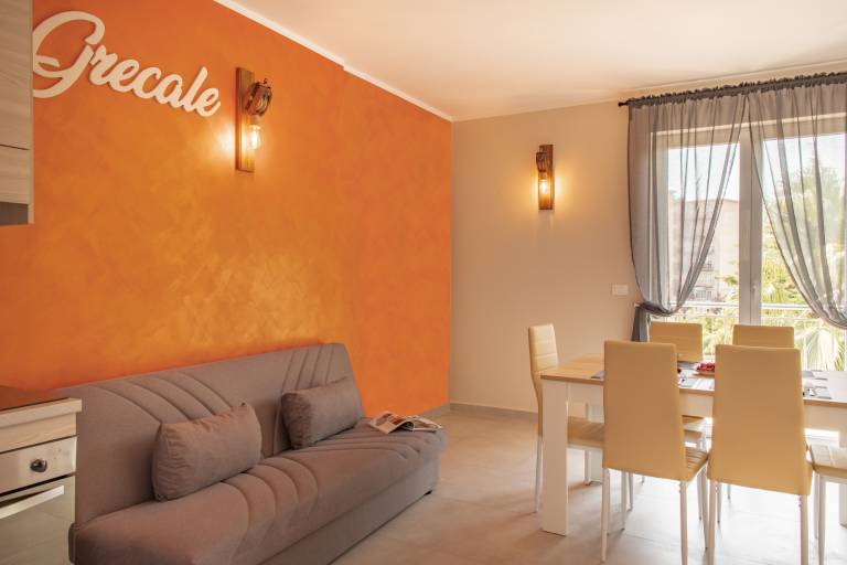 Apartment 'Grecale' with Private Terrace, Wi-Fi and Air Conditioning in Loano