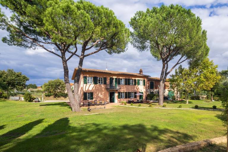 Family-friendly lovely house with private pool, garden & grill | Pets are welcome — photo 2