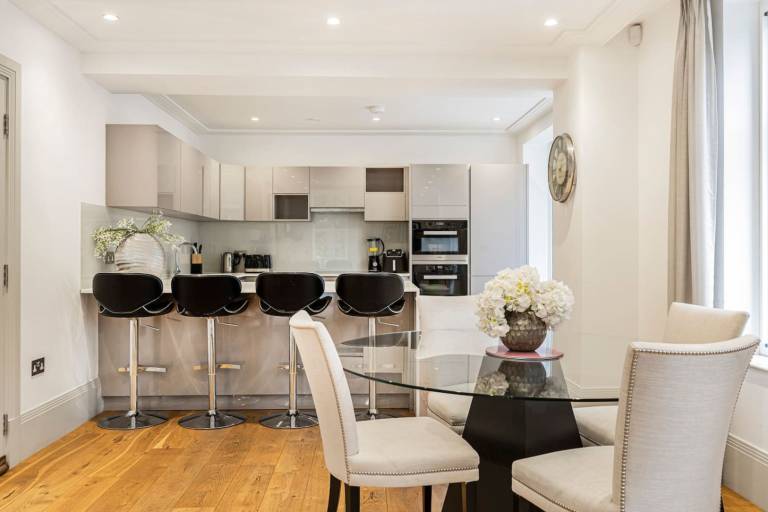 Holiday apartment with 2 rooms for 6 persons — photo 4