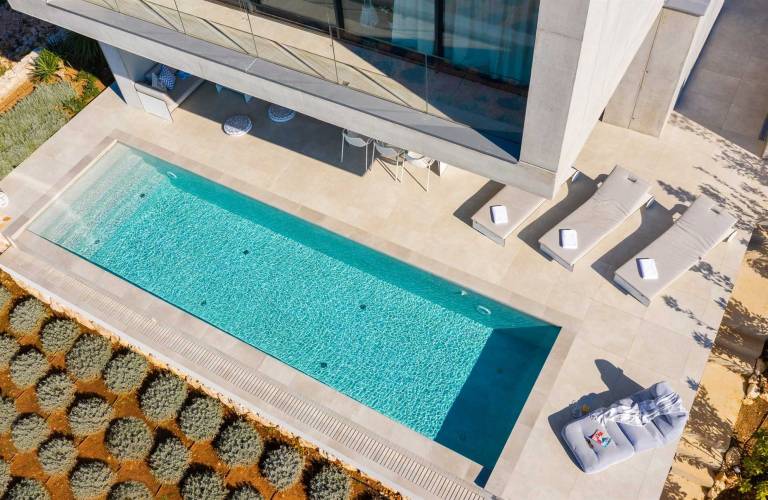 Fully equipped villa with BBQ, patio & yard | Dogs allowed — photo 3