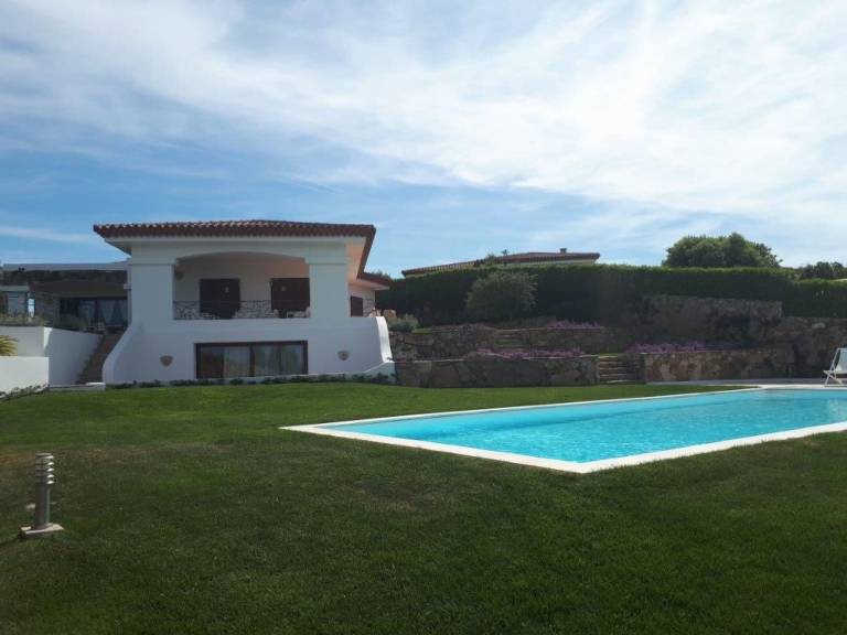 House with private pool, terrace & yard — photo 5
