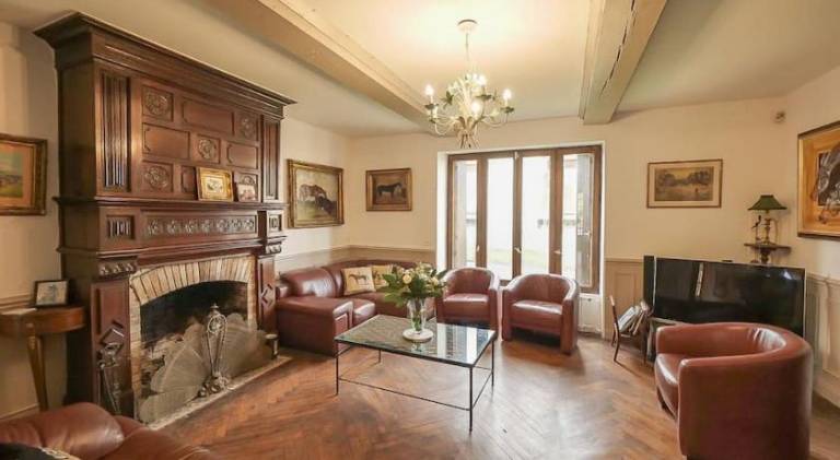 Apartment with 8 rooms for 20 persons — photo 4