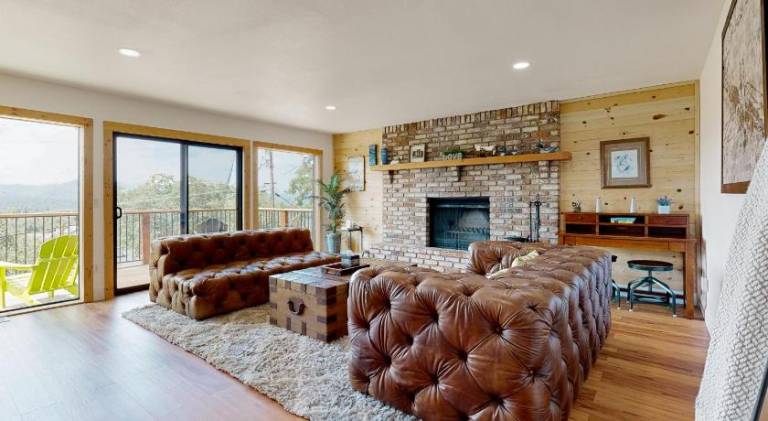 House with pool | Pets are welcome in Groveland, CA