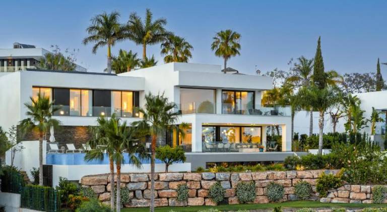 Villa Nido Modern 4 bed villa with sea views in Benahavis