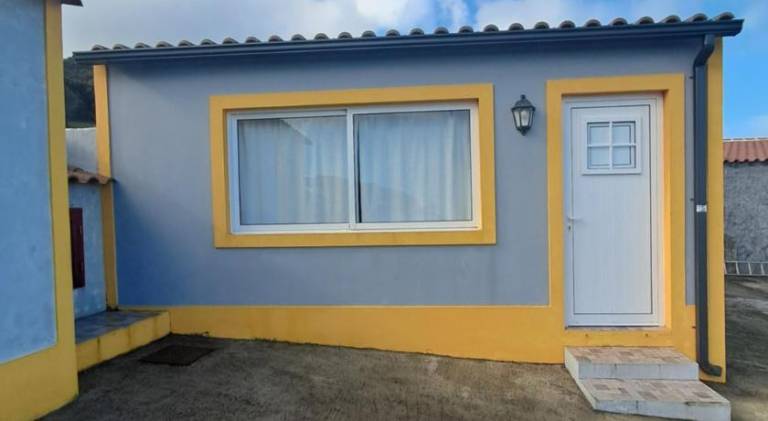 House | Dogs allowed in Angra do Heroismo