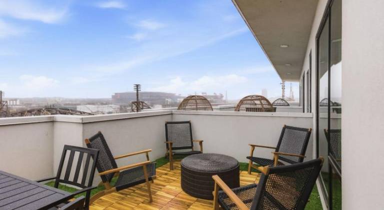 Penthouse River View Condo with Patio and Parking near Downtown — photo 5