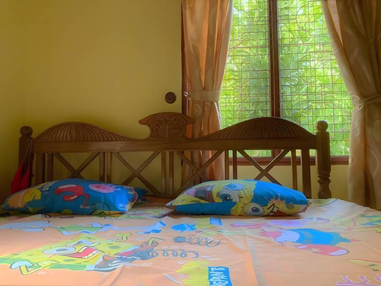 Beautiful house with yard | Next to the beach | Suitable for remote work | Pets are welcome in Hikkaduwa