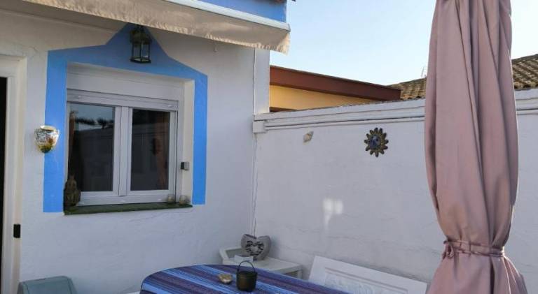 House with pool — photo 5