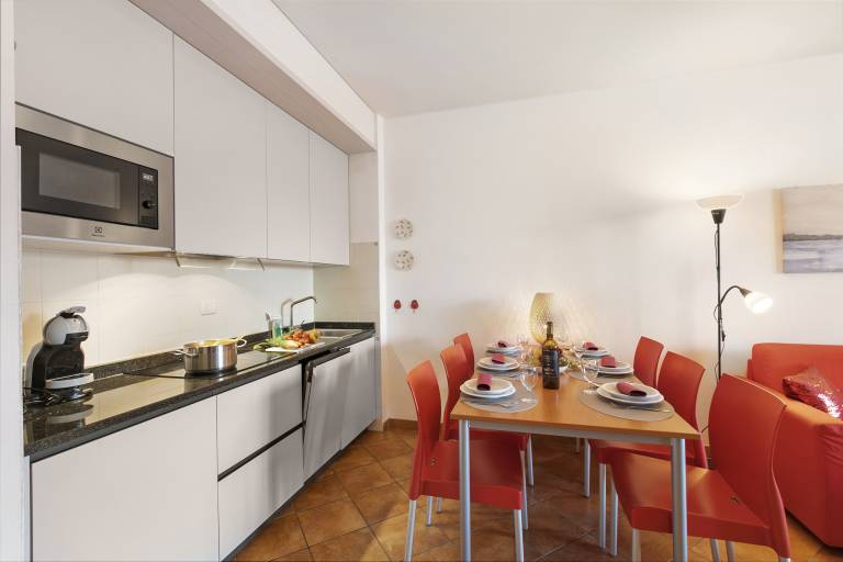 Holiday apartment with terrace | Water view — photo 4