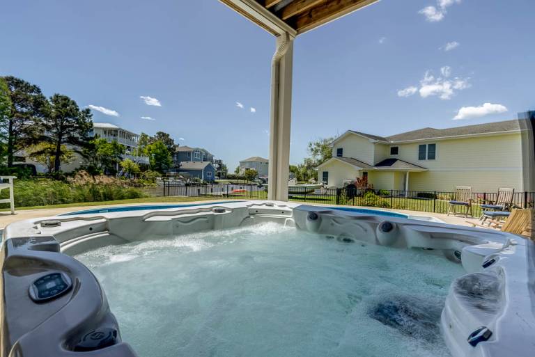 Coastal Breeze 1890 ft to the beach Private Pool, Hot Tub, and Dog Friendly — photo 4