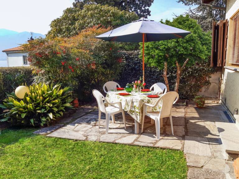 Fully equipped house with patio & yard | Mountain view | Pet-friendly — photo 3