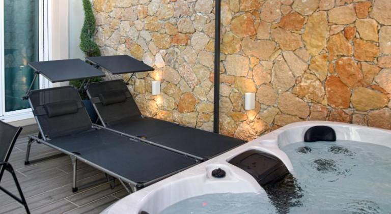 Vacation home with patio, jacuzzi & sauna | Good for workation — photo 4