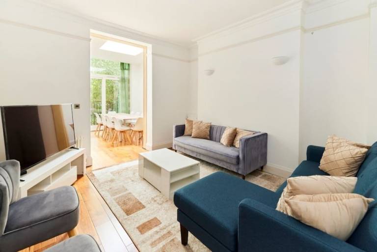 Cottage  Eltham