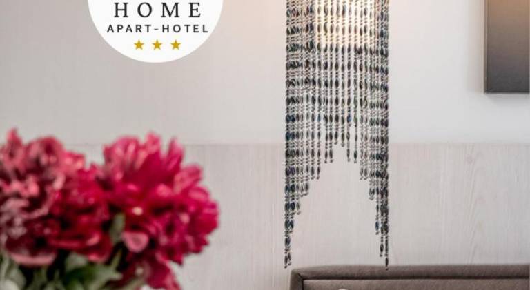 HOME Studios & Apartments Old town 10 min walk 24-hours Front desk Vilnius in Vilnius