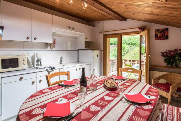 Gite with garden & patio — photo 4