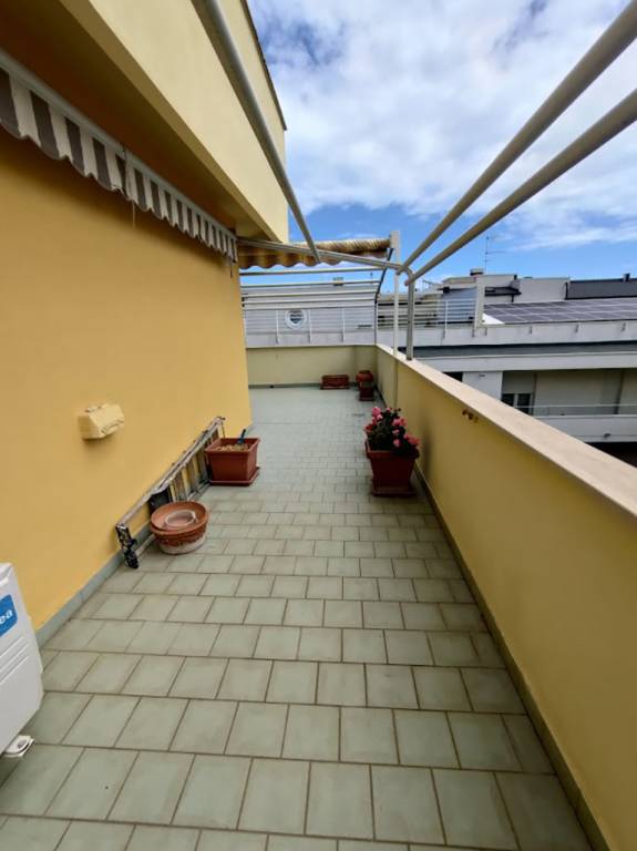 Child-friendly wonderful rental apartment with patio | City view | Next to the beach | Dogs allowed — photo 4