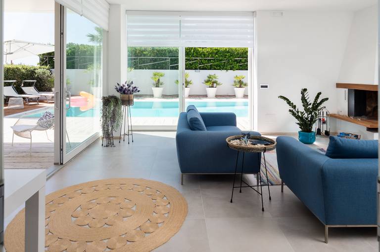 Fully equipped charming villa with private pool, barbecue & yard | Pets allowed — photo 4