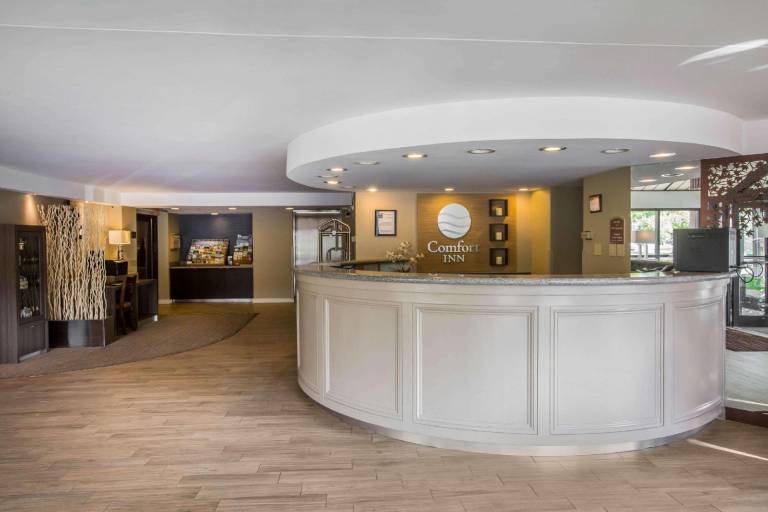 Comfort Inn White River Junction — photo 4