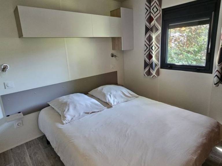 Mobile home with 2 rooms for 6 persons — photo 5