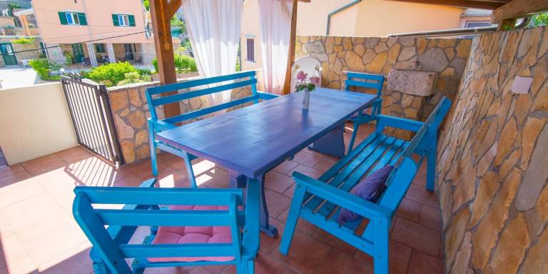 Holiday apartment with terrace — photo 2