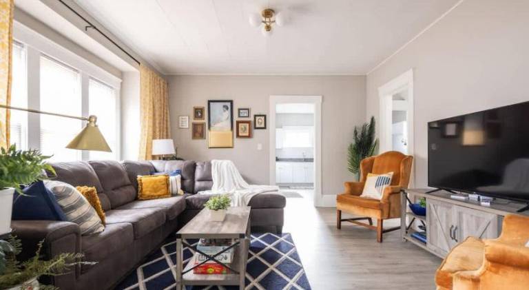 Ample vacation home | Pets allowed in Cleveland, OH