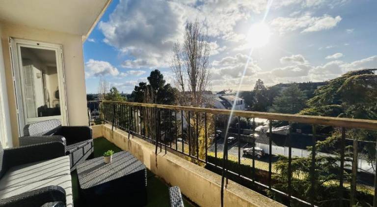 Rental apartment with 4 rooms for 8 persons in Beaucouze