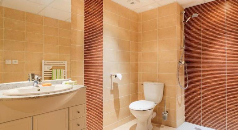 Charming serviced apartment with terrace & yard | Pet-friendly — photo 2