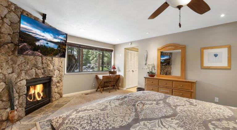 Vacation home with pool — photo 2