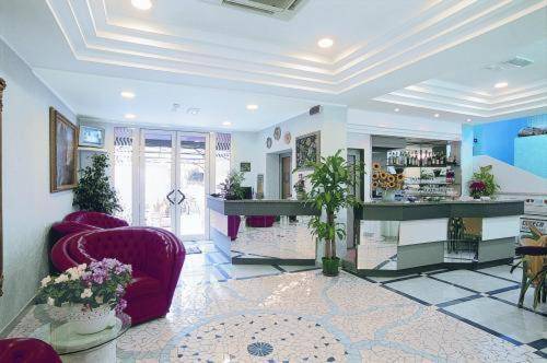 Serviced apartment with pool | Beach nearby | Perfect for remote work | Pets allowed — photo 3