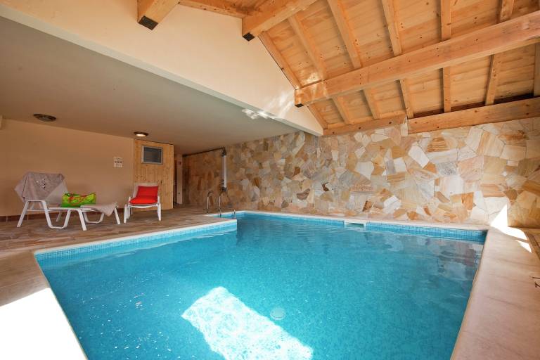 Rental apartment with pool & sauna | Mountain view — photo 3