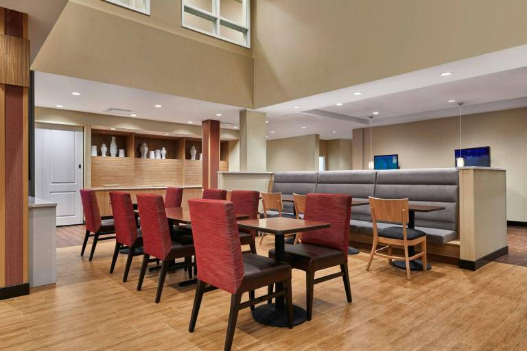 TownePlace Suites by Marriott Fort McMurray — photo 4
