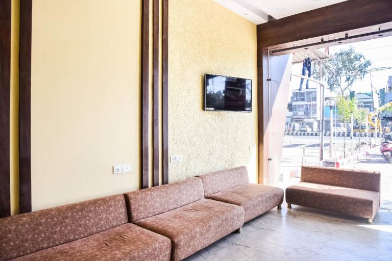 Hotel O MANGLAM PALACE