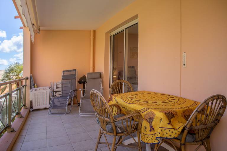 Holiday Apartment "Stomolocation" with Private Terrace, A/C & Wi-Fi — photo 3