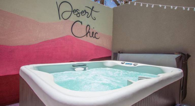 East Downtown Desert Chic Casita-Private Hot Tub-Close to Downtown-Pet Friendly! — photo 5