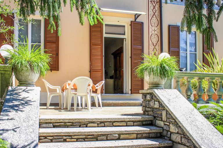 Fully equipped charming holiday apartment with heated pool, yard & barbecue | Garden view | Good for workation | Dogs allowed — photo 2