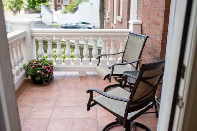 Apartment  Roaring Brook Township
