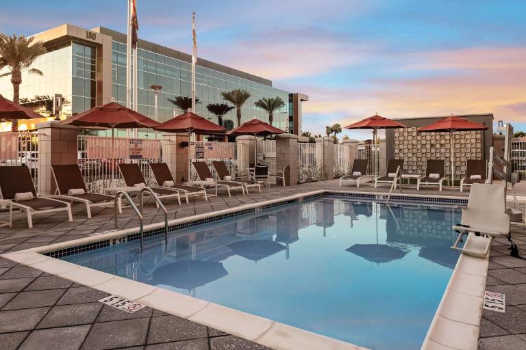 Hilton Garden Inn Chandler Downtown — photo 2