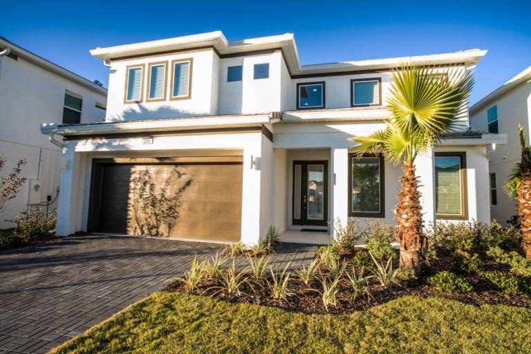 House with pool in Osceola, FL