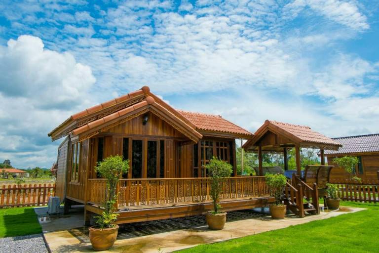 Bansuan-Pechchompoo in Rayong