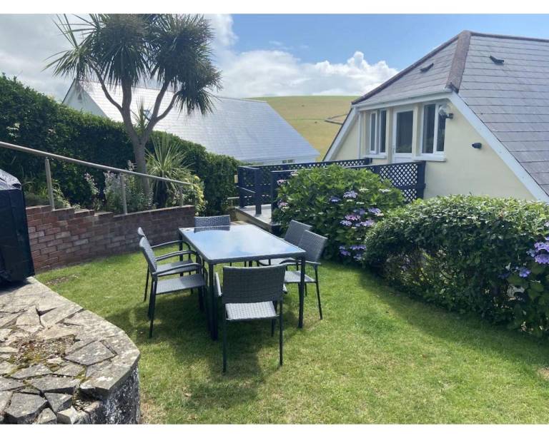 Holiday apartment with 3 rooms for 5 persons in Ilfracombe