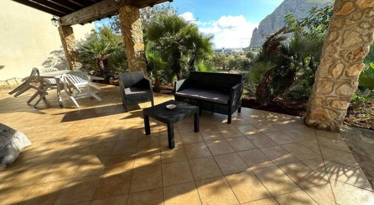 Vacation home with pool | Pets are welcome — photo 3