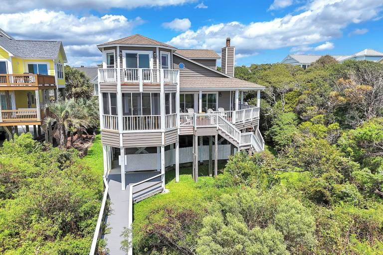 House Oak Island