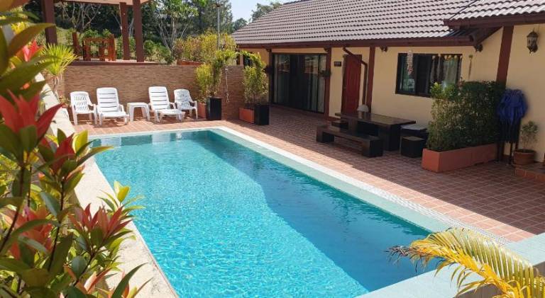 House with pool | Pets allowed in Khao Kho