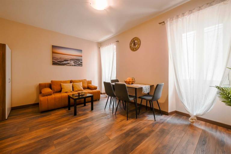 Beautiful apartment with patio | Pet-friendly — photo 5