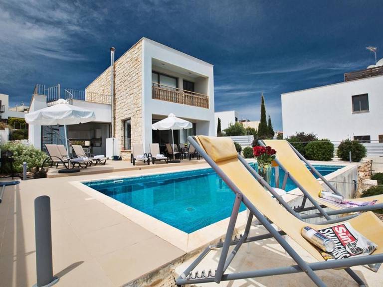 House Latsi