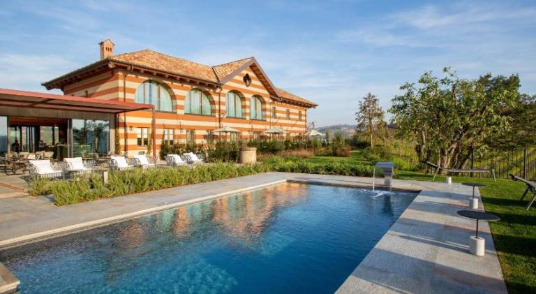 Villaggio Narrante - Cascina Galarej in Monforte d'Alba
