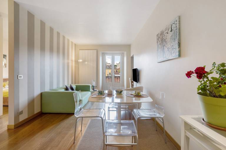 Apartment "Crocetta 10" in City Centre with Wi-Fi in Milan, OH