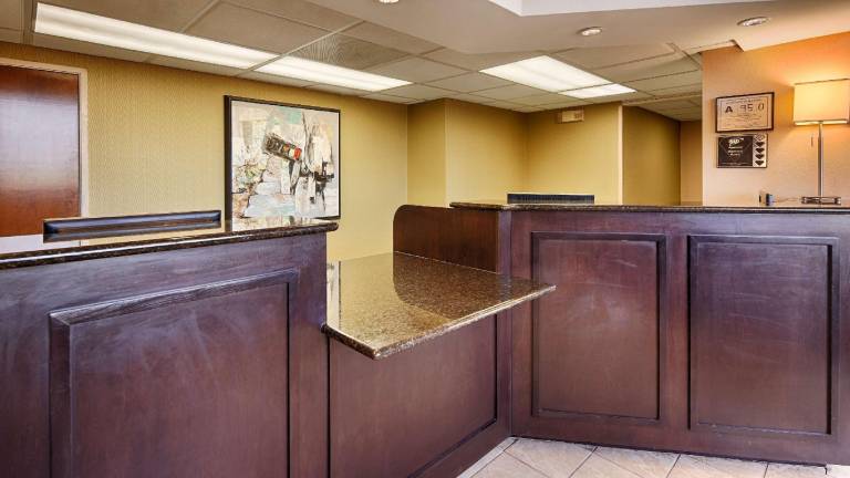 SureStay Plus by Best Western Roanoke Rapids I 95 — photo 5