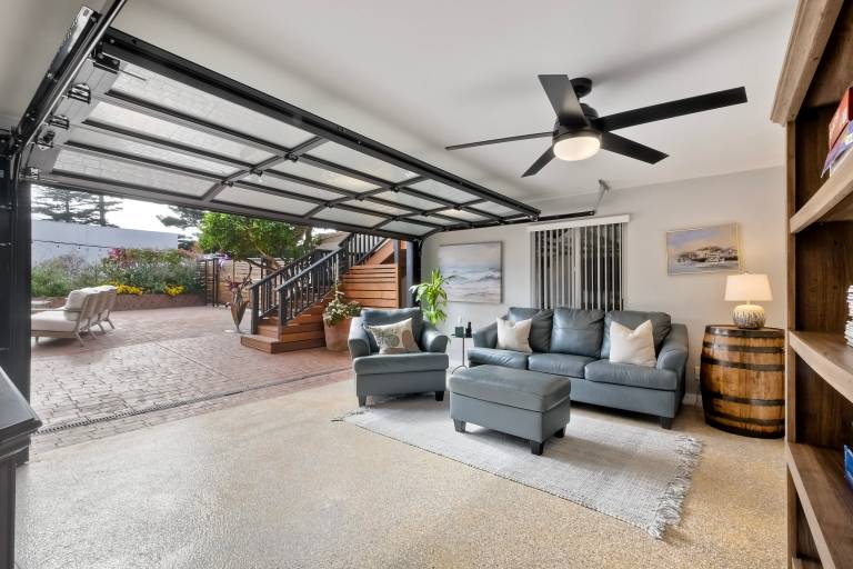 Luxury Beach Duplex Sleeps 9 Dog-Friendly A/C Fire Pit & Grill — photo 2
